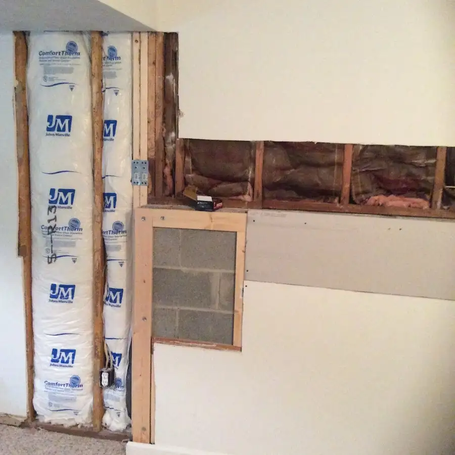Wall insulation replacement during Structural Drying in Mentor-on-the-Lake
